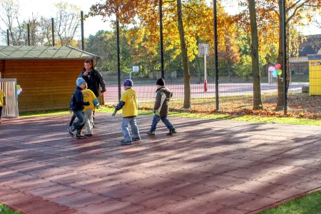 WARCO manufactures an extensive range of rubber granule flooring for professional customers in the playground, sports ground and fitness centre sectors.