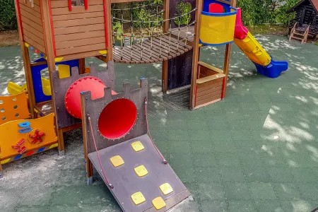 Fall protection mats from WARCO offer certified safety on every publicly used playground, as required by the EN 1176 standard.
