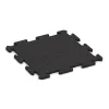 Vnitřní podlahová dlaždice puzzle von WARCO im Farbdesign Antracit mit den Abmessungen 500 x 500 x 18 mm. Produktfoto von Artikel 6102 in der Aufsicht von schräg vorne.