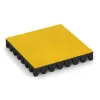 Bezpečnostní dlaždice na dětské hřiště 8 cm - EN 1177 ≤ 215 cm von WARCO im Farbdesign Citronová žlutá mit den Abmessungen 500 x 500 x 80 mm. Produktfoto von Artikel 5606 in der Aufsicht von schräg vorne.