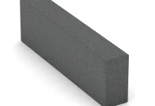 Schod z gumového granulátu