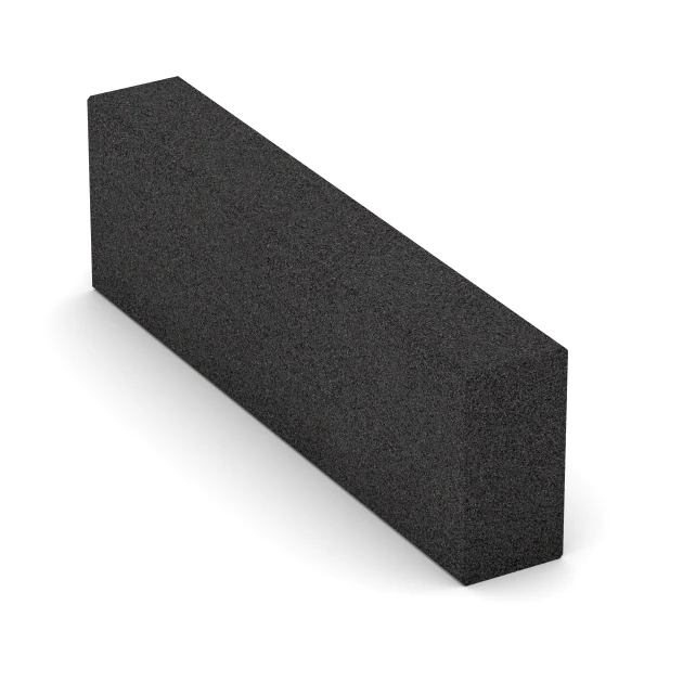 Schod z gumového granulátu von WARCO im Farbdesign Antracit mit den Abmessungen 100 x 30 x 15 cm. Produktfoto von Artikel 7028 in der Aufsicht von schräg vorne.