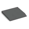 Edge tile (one chamfered side) von WARCO im Farbdesign Šedá břidlice mit den Abmessungen 500 x 500 x 50 mm. Produktfoto von Artikel 0442 in der Aufsicht von schräg vorne.