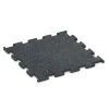 Fitness Performance Elite gumová podlaha do fitness von WARCO im Farbdesign Lehce modře kropenatá mit den Abmessungen 50 x 50 x 1,5 cm | 0,25 m². Produktfoto von Artikel 3770 in der Aufsicht von schräg vorne.