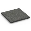 Terasová dlaždice Classic von WARCO im Farbdesign Tmavě šedá žula mit den Abmessungen 50 x 50 x 4 cm. Produktfoto von Artikel 6363 in der Aufsicht von schräg vorne.