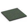 Terasová dlaždice Classic von WARCO im Farbdesign Anglický trávník mit den Abmessungen 50 x 50 x 3 cm. Produktfoto von Artikel 6356 in der Aufsicht von schräg vorne.