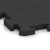 Detailaufnahme der Randausprägung von WARCO-Produkt 2612, Sportovní podlaha Studio, Format 500 x 500 x 30 mm, Farbe Antracit.