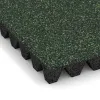 Detailaufnahme der Randausprägung von WARCO-Produkt 5577, Bezpečnostní dlaždice na dětské hřiště 5 cm - EN 1177 ≤ 145 cm, Format 500 x 500 x 50 mm, Farbe Anglický trávník.