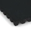 Detailaufnahme der Randausprägung von WARCO-Produkt 5567, Bezpečnostní dlaždice na dětské hřiště 5 cm - EN 1177 ≤ 145 cm, Format 500 x 500 x 50 mm, Farbe Železná šedá.