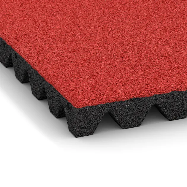 Detailaufnahme der Randausprägung von WARCO-Produkt 5572, Bezpečnostní dlaždice na dětské hřiště 5 cm - EN 1177 ≤ 145 cm, Format 500 x 500 x 50 mm, Farbe Červená Růže.