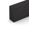 Detailaufnahme der Randausprägung von WARCO-Produkt 7028, Schod z gumového granulátu, Format 100 x 30 x 15 cm, Farbe Antracit.