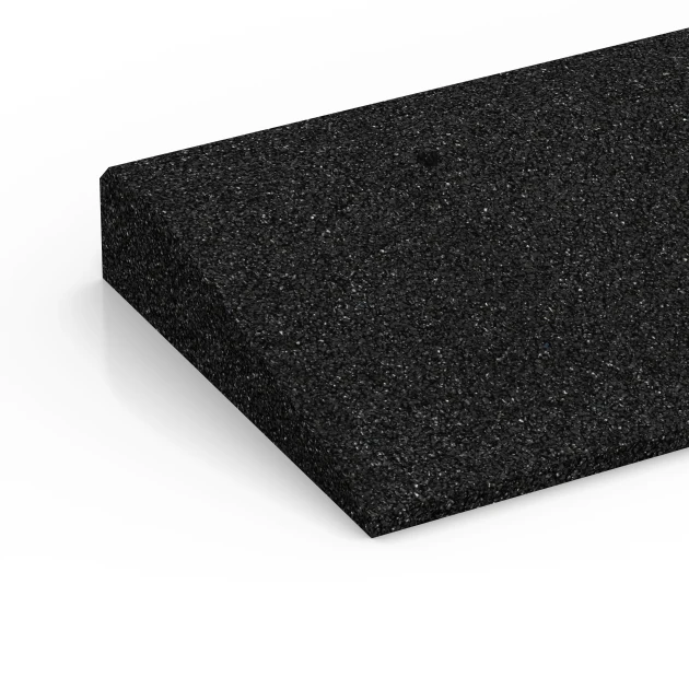 Detailaufnahme der Randausprägung von WARCO-Produkt 6599, Nájezdová rampa na práh, Format 100 × 25 cm | 1 < 6 cm, Farbe Antracit.