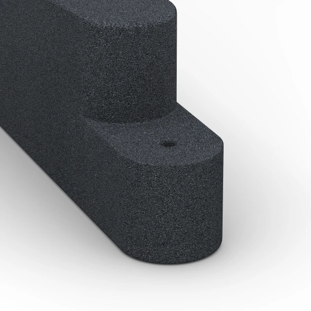 Detailaufnahme der Randausprägung von WARCO-Produkt 6642, Gumový obrubník, Format 100 x 15 x 30 cm, Farbe Břidlicová šedá.