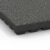 Detailaufnahme der Randausprägung von WARCO-Produkt 6440, Dopadová dlažba – 210 cm, Format 50 x 50 x 7 cm, Farbe Tmavě šedá žula.