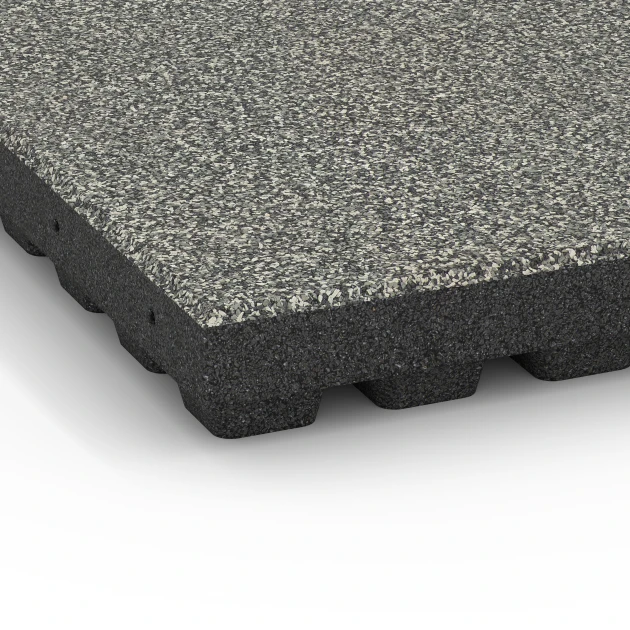 Detailaufnahme der Randausprägung von WARCO-Produkt 6441, Dopadová dlažba – 210 cm, Format 50 x 50 x 7 cm, Farbe Šedá žula.