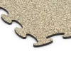 Detailaufnahme der Randausprägung von WARCO-Produkt 6910, Halová podlaha pro psí sport, Format 98 x 98 × 1,8 cm, Farbe Travertin.