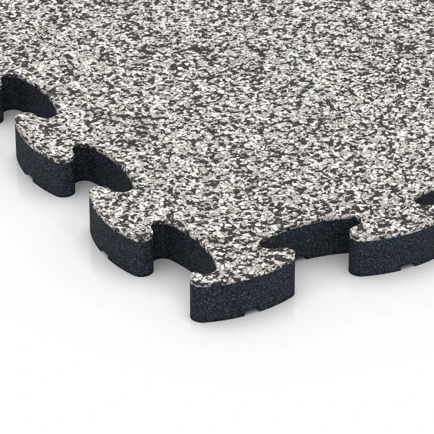Detailaufnahme der Randausprägung von WARCO-Produkt 6878, Fitness Max Floor System, Format 44,6 x 44,6 × 2,8 cm, Farbe Šedá žula.