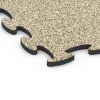 Detailaufnahme der Randausprägung von WARCO-Produkt 6892, Fitness Max Floor System, Format 98 x 98 x 2,8 cm, Farbe Travertin.