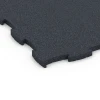 Detailaufnahme der Randausprägung von WARCO-Produkt 6963, Fitness Premium sportovní podlaha, Format 99 x 99 x 2,8 cm, Farbe Antracit.