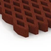 Detailaufnahme der Randausprägung von WARCO-Produkt 7013, Dopadová zatravňovací dlažba, Format 100 × 100 × 8 cm, Farbe Cihlově červená.