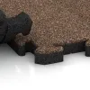 Großaufnahme vom Verbindungssystem von WARCO-Boden 5918 - Vnitřní podlahová dlaždice puzzle im Farbdesign Kůra a Basto. Abmessungen 1000 x 1000 x 40 mm.