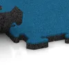 Großaufnahme vom Verbindungssystem von WARCO-Boden 5310 - Venkovní dlaždice na klik im Farbdesign Nebe modrá. Abmessungen 500 x 500 x 30 mm.