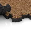Großaufnahme vom Verbindungssystem von WARCO-Boden 5120 - Okrajová dlaždice HD im Farbdesign Terra Cotta. Abmessungen 1000 x 485 x 40 mm.