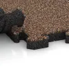 Großaufnahme vom Verbindungssystem von WARCO-Boden 4987 - Rohová dlaždice HD im Farbdesign Kůra a Basto. Abmessungen 235 x 235 x 40 mm.