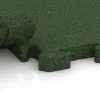 Großaufnahme vom Verbindungssystem von WARCO-Boden 5156 - Rohová dlaždice im Farbdesign Trávově zelená. Abmessungen 485 x 485 x 40 mm.