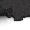 Großaufnahme vom Verbindungssystem von WARCO-Boden 6102 - Vnitřní podlahová dlaždice puzzle im Farbdesign Antracit. Abmessungen 500 x 500 x 18 mm.