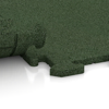 Großaufnahme vom Verbindungssystem von WARCO-Boden 4838 - Okrajová dlaždice HD im Farbdesign Trávově zelená. Abmessungen 1000 x 485 x 18 mm.