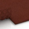 Großaufnahme vom Verbindungssystem von WARCO-Boden 6645 -  im Farbdesign Cihlově červená. Abmessungen 100 x 50 x 3 cm.