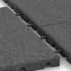 Großaufnahme vom Verbindungssystem von WARCO-Boden 0523 - Gumová dopadová dlaždice na dětské hřiště im Farbdesign Šedá břidlice. Abmessungen 400 x 400 x 30 mm.