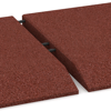 Großaufnahme vom Verbindungssystem von WARCO-Boden 0432 - Edge tile (one chamfered side) im Farbdesign Cihlově červená. Abmessungen 500 x 500 x 45 mm.