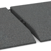 Großaufnahme vom Verbindungssystem von WARCO-Boden 0435 - Edge tile (one chamfered side) im Farbdesign Šedá břidlice. Abmessungen 500 x 500 x 45 mm.