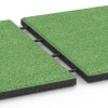 Großaufnahme vom Verbindungssystem von WARCO-Boden 6129 - Tlumicí deska – 95 cm im Farbdesign Lipová zelená. Abmessungen 50 x 50 x 3 cm | 0,25 m².