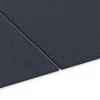 Großaufnahme vom Verbindungssystem von WARCO-Boden 6175 - Fitness Performance Elite Tréninkový povrch im Farbdesign Antracit. Abmessungen 100 × 100 × 1,5 cm.