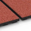 Großaufnahme vom Verbindungssystem von WARCO-Boden 6390 - Stájová rohož Luxus im Farbdesign Cihlově červená. Abmessungen 100 x 50 x 4,5 cm | 0,50 m².
