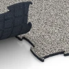 Großaufnahme vom Verbindungssystem von WARCO-Boden 6923 - Veletržní klik dlaždice im Farbdesign Šedá žula. Abmessungen 97,1 x 97,1 × 1,8 cm.
