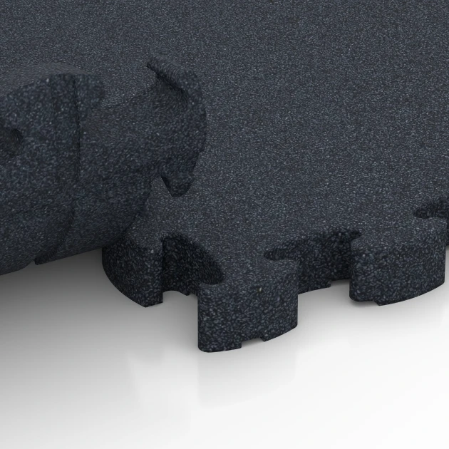 Großaufnahme vom Verbindungssystem von WARCO-Boden 6965 - Fitness Premium sportovní podlaha Plus im Farbdesign Antracit. Abmessungen 28,9 x 28,9 x 2,8 cm.