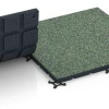Großaufnahme vom Verbindungssystem von WARCO-Boden 7134 - Sportovní podlaha pro venkovní fitness im Farbdesign Anglický trávník. Abmessungen 60 x 60 x 3 cm | 0,36 m².
