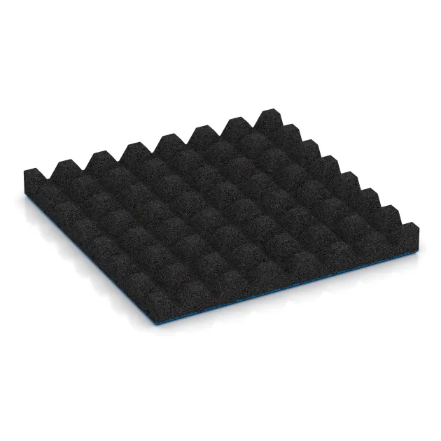 Aufsicht auf die Unterseite, also die Bodenseite von WARCO-Formteil 5564 - Bezpečnostní dlaždice na dětské hřiště 5 cm - EN 1177 ≤ 145 cm im Format 500 x 500 x 50 mm.